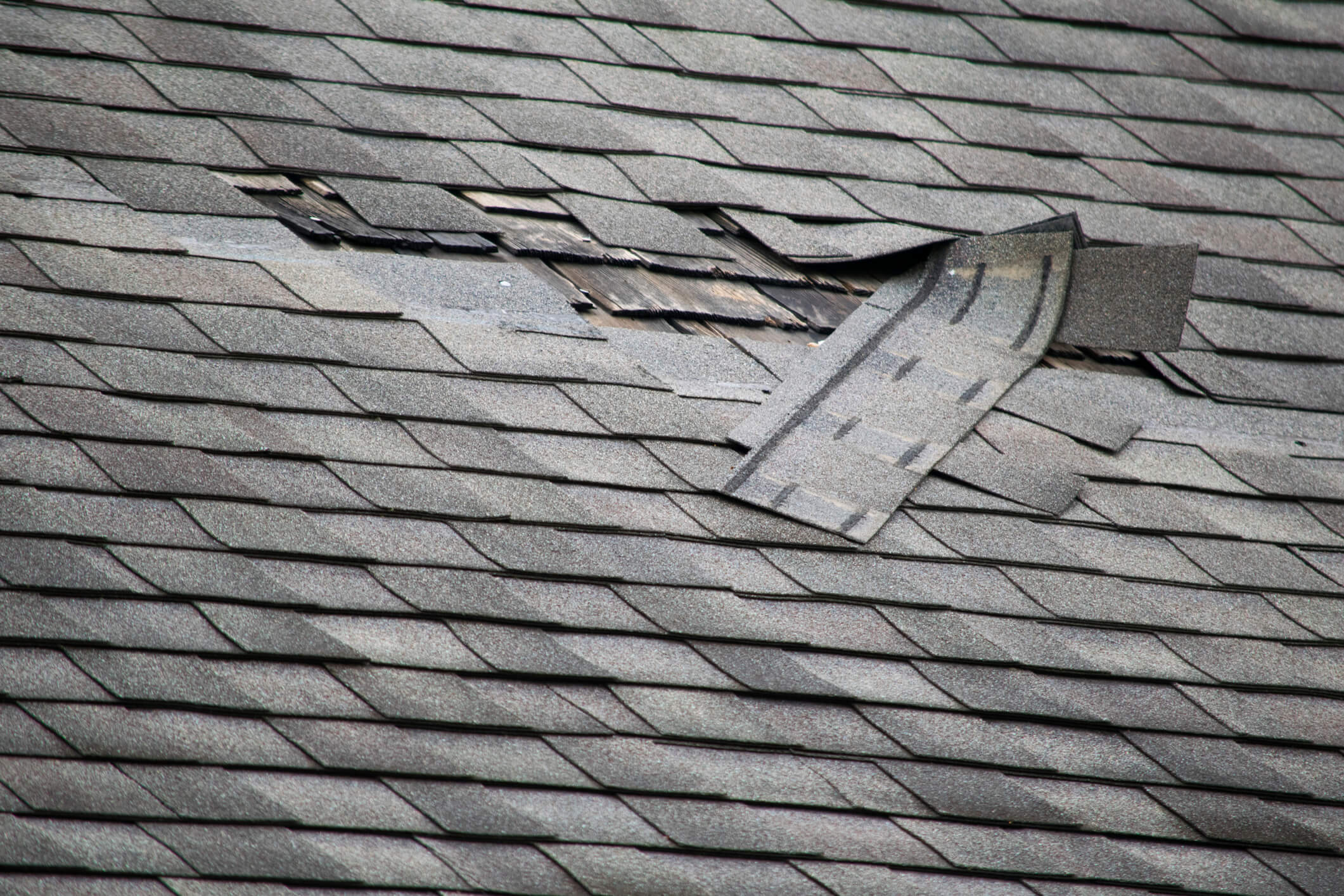 leaky-roofs-by-advanced-roofing-and-construction-alabama-roofer