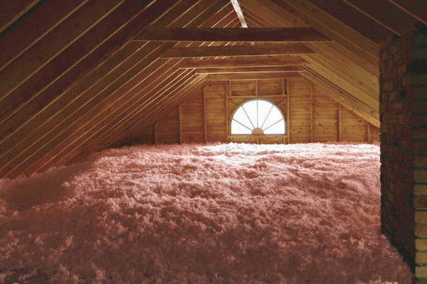Attic with Insulation Fully Sprayed (600 x 400 px)